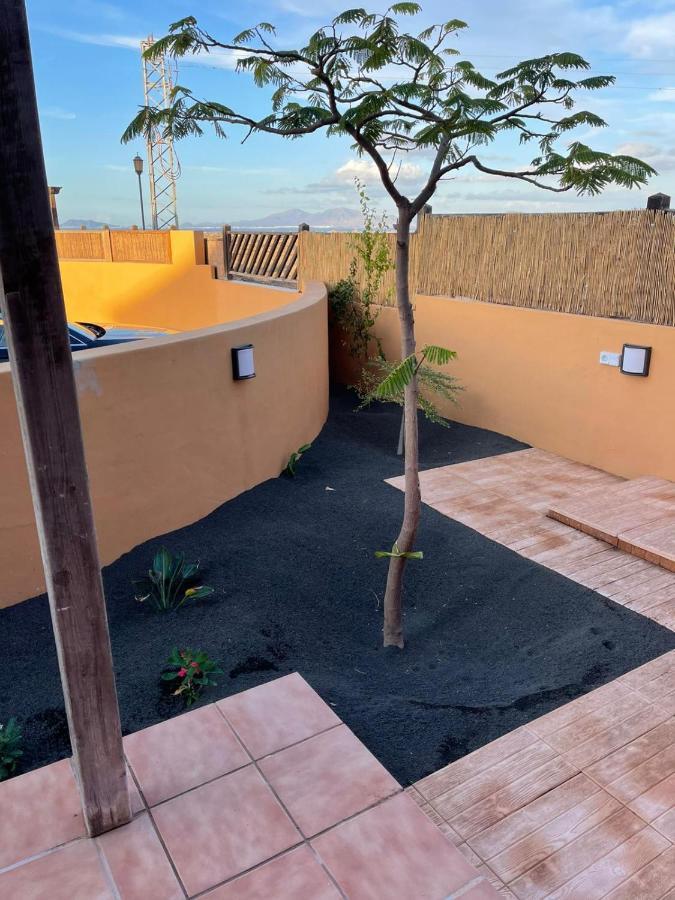 Villa Marie Agradable Y Tranquila Maison Con Piscina Corralejo Eksteriør bilde